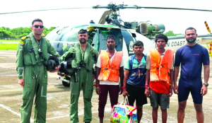 Coast Guard rescue 9 fishermen from sinking boat