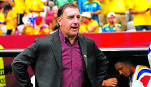 Colombia backs coach Nestor with contract extension