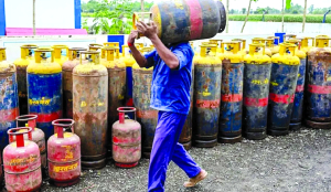 Commercial LPG prices cut by Rs 200 in Delhi, Kolkata