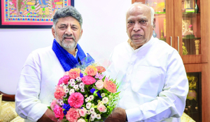 Congress in hectic talks over Karnataka Government