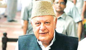 Court issues non-bailable warrant to Farooq