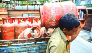 CPI(M) slams Centre over LPG price hike, seeks rollback