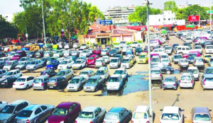 Crackdown on encroachments, illegal parking in Delhi