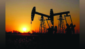 Crude oil futures fall nearly 1% to Rs 7,915/barrel amid weak global cues