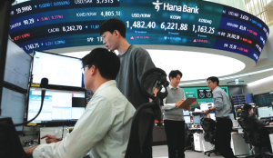 Crude oil slumps 10% as, Wall Street rallies