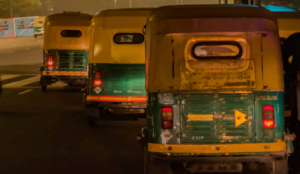 Delhi auto unions seek fare hike after CNG price increase, threaten strike