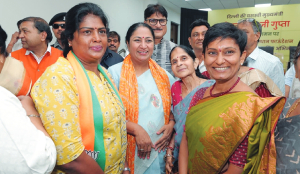 Delhi CM meets Rajasthani community in Coimbatore