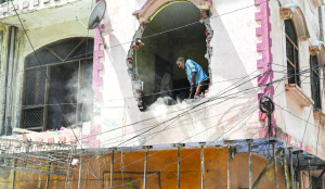 Delhi orders bulldozer action