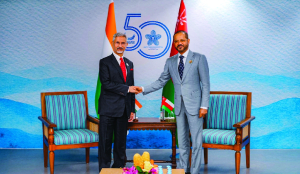 EAM meets Omani counterpart, discusses West Asia situation