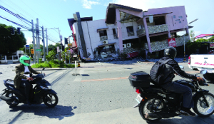 Earthquake in Philippines kills at least 35, sparks tsunami