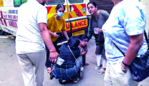 Eight rescued from building fire in New Friends Colony