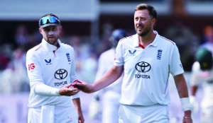 England thrash Pakistan by 194 runs at Lord’s