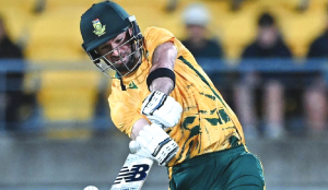 Esterhuizen blasts South Africa to 33-run win in 5th T20 against New Zealand