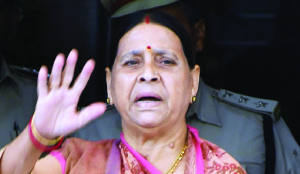 Evict me by force: Rabri refuses to vacate Government bungalow