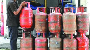 Exporters seek priority allocation of LPG, natural gas for export-oriented manufacturing units
