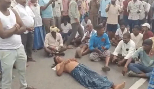 Farmers protest power cuts near Revanth Reddy's native village in Telangana