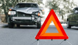 Father-Daughter killed, 5 injured in Mercedes collision on Ganga Expressway in UP