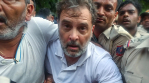 FIRs against Rahul Gandhi, Priyanka Gandhi for allegedly assaulting police personnels