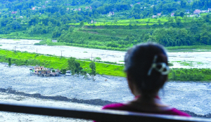 Fresh flood fears in Nepal as toll hits 788