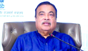 Gadkari reviews progress of NHLML projects