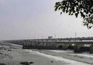 Gandak river hits record level after Nepal rains, embankments damaged in Bihar