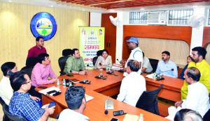Ghaziabad Municipal Commissioner hears public grievances
