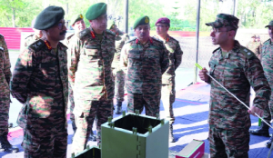 GOC-in-C Eastern Command reviews Op Preparedness of Red Shield Division