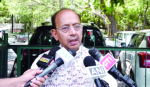 Goel welcomes SC order on stray dogs