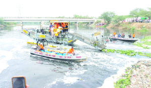 Govt deploys trash skimmer machines at Najafgarh Drain