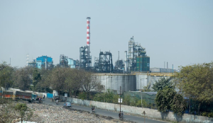 Govt fixes LPG output targets for refiners, Reliance tops list