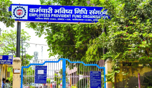 Govt holds rates for small savings