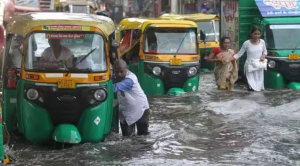 Heavy rains lash Gujarat; IMD issues red alert for eight districts
