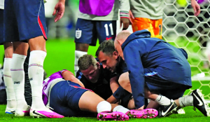 Henderson returns to England camp after surgery