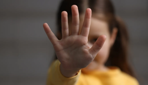 Himachal: Man allegedly assaults 10-year-old girl, flees after locals intervene