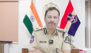 Hyderabad Police Commissioner Sajjanar warns against midnight birthday celebrations on Tank Bund