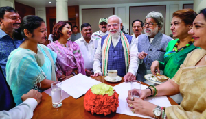 I am with you: PM to NDA MPs