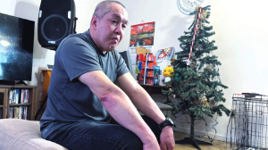 ICE detain US citizen without warrant, bring him on the street in underwear