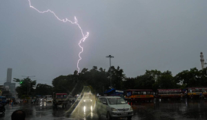 IMD forecasts heavy rain in North Bengal, issues landslide alert for Darjeeling and Kalimpong