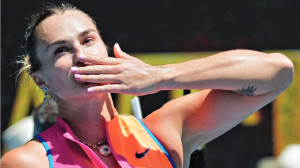 Inconsistent Sabalenka moves into 4th round at the Australian Open