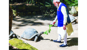 Indian diaspora welcomes PM Modi in Seychelles