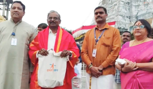 ISRO chairman offers prayers at Tirupati