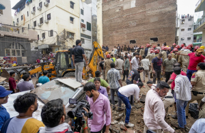 It felt like an earthquake: Eyewitnesses at building collapse site in Delhi's Satya Niketan