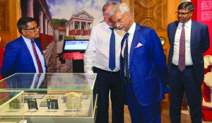 Jaishankar visits Bulgaria museum, meets friends of India