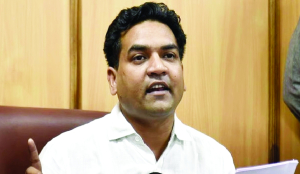 Kapil Mishra reviews development works
