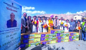 Ladakh dispatches first consignment of Liliums flowers to markets