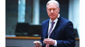 Lebanese urges Hezbollah  to avoid US-Iran conflict