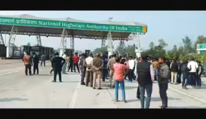 Legal profession tainted by hooliganism: SC slams lawyers in UP toll plaza case