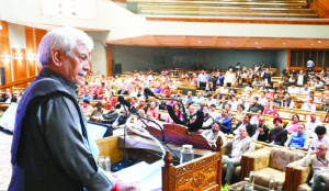LG Manoj Sinha urges Kashmiri Pandits to set up industries, institutions in J&K