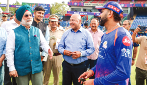 LG Sandhu interacts with DC, MI players