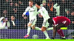 Liverpool, Man City stunned by late goals